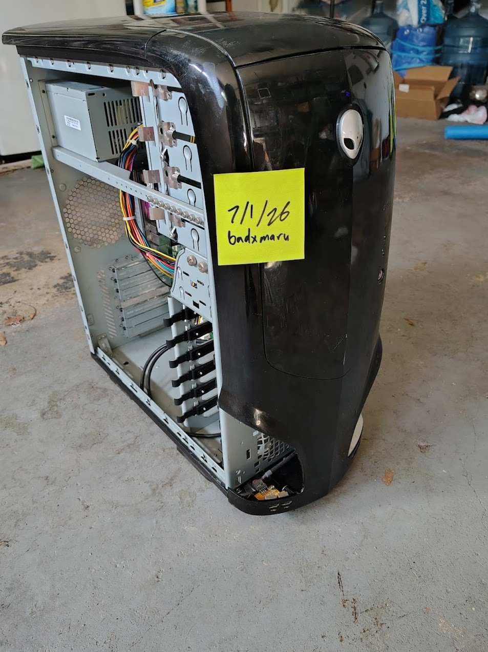2006 Vintage Alienware Alienware Aurora Predator 1 Case [HARDWARE NOT INCLUDED]