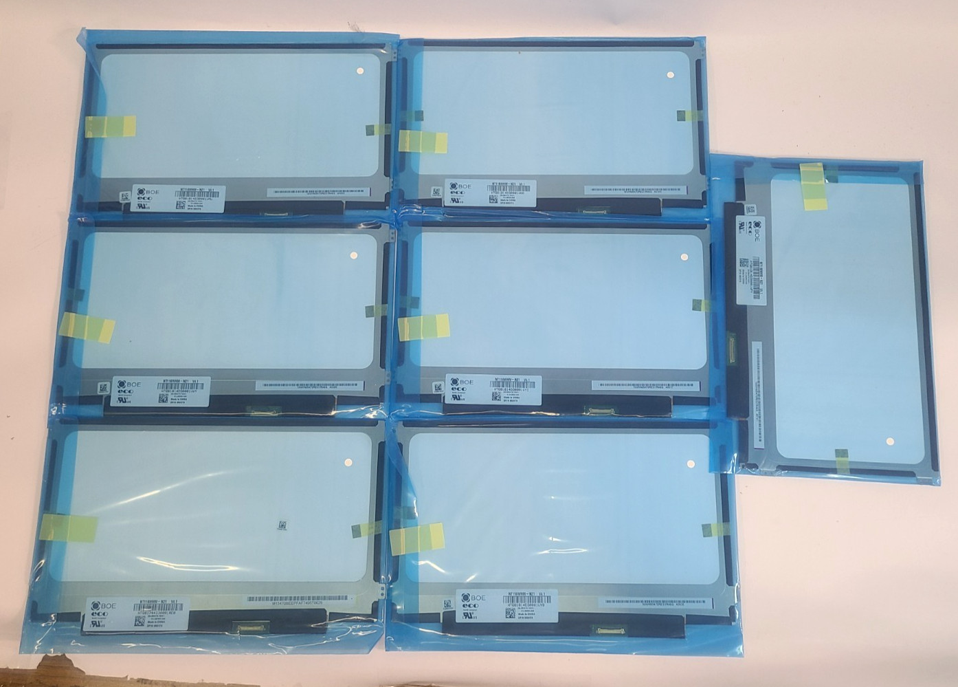 Lot of 7 NEW BOE NT116WHM-N21 V4.1 Matte 1366×768 LCD 11.6″ 30pin Displays