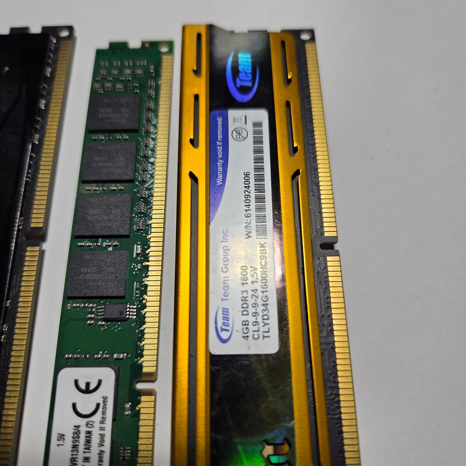 RAM DDR2 DDR3 RAM Lot of 6 Mixed Sticks Memory Modules 1 unknown Laptop RAM