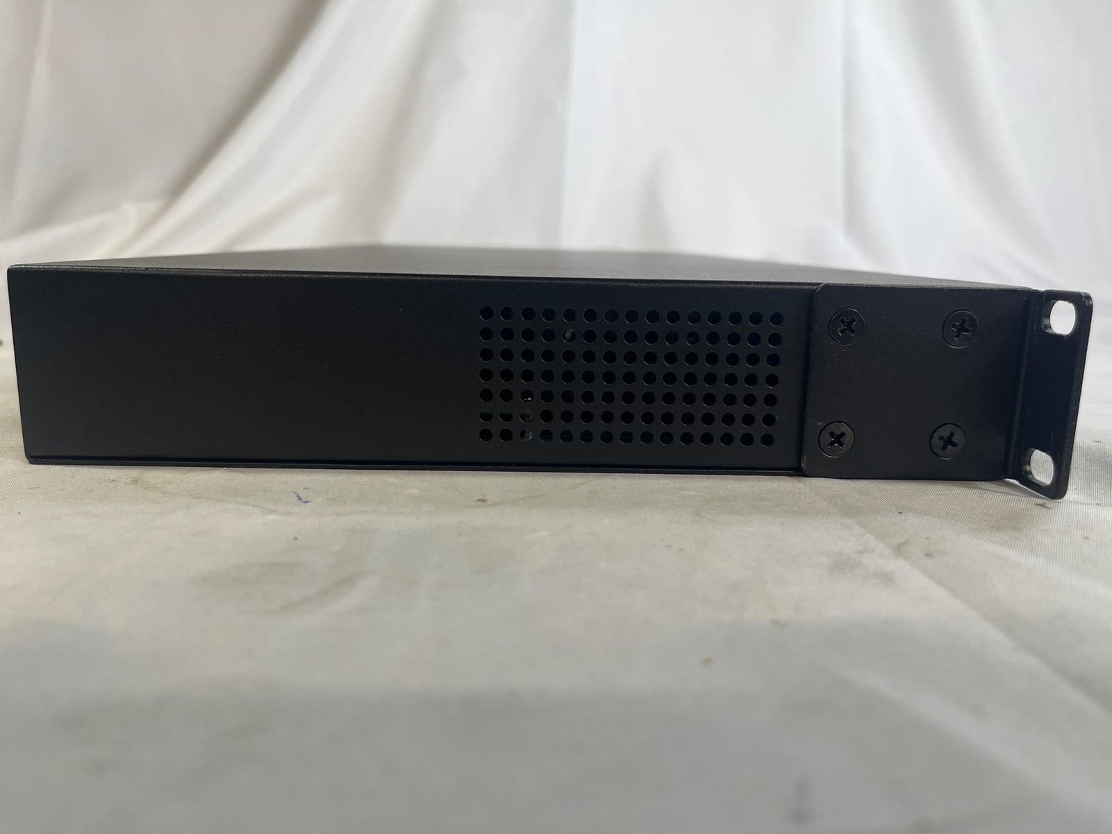 Ubiquiti EdgeSwitch ES-24-Lite 24-Port Gigabit Switch + 2 SFP