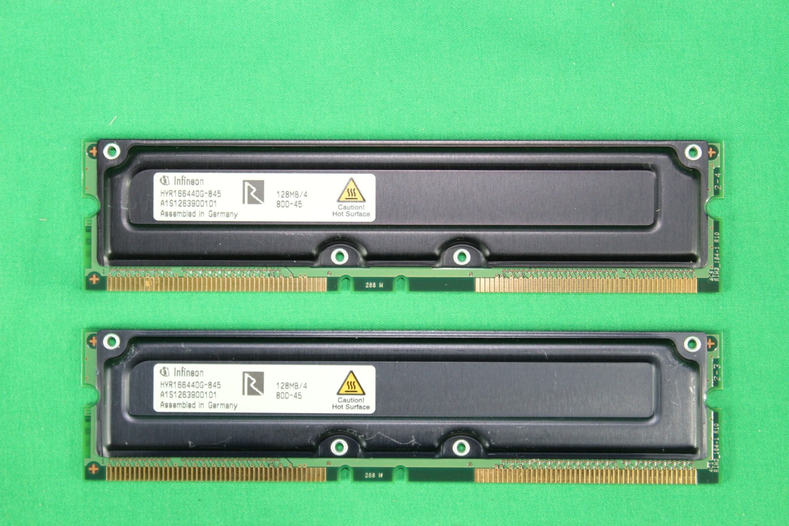 USED INFINEON GERMANY 2 X 128MB PC800-45 NON ECC, 256MB TOTAL, 128MB/4