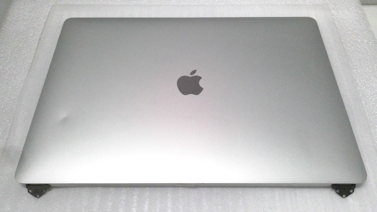 Genuine Apple LCD Screen Assembly for 15″ MacBook Pro A1990 2018 19 Replacements