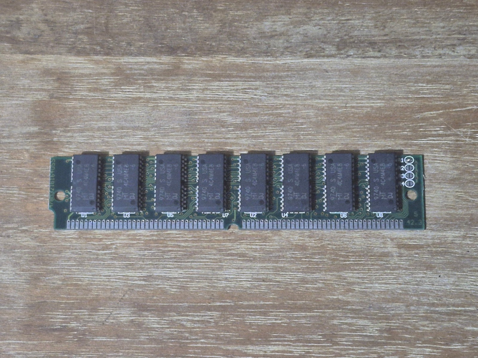 Vintage 8MB EDO DRAM 72-pin MT4C4M4E8 SIMM Memory