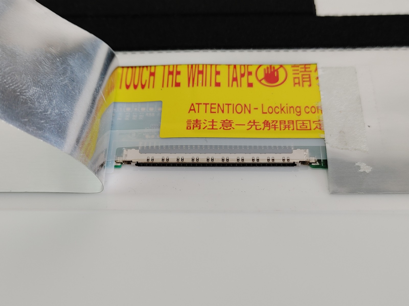 Samsung LTN141BT06-001 14.1″ 1440 x 900 Matte Laptop Screen