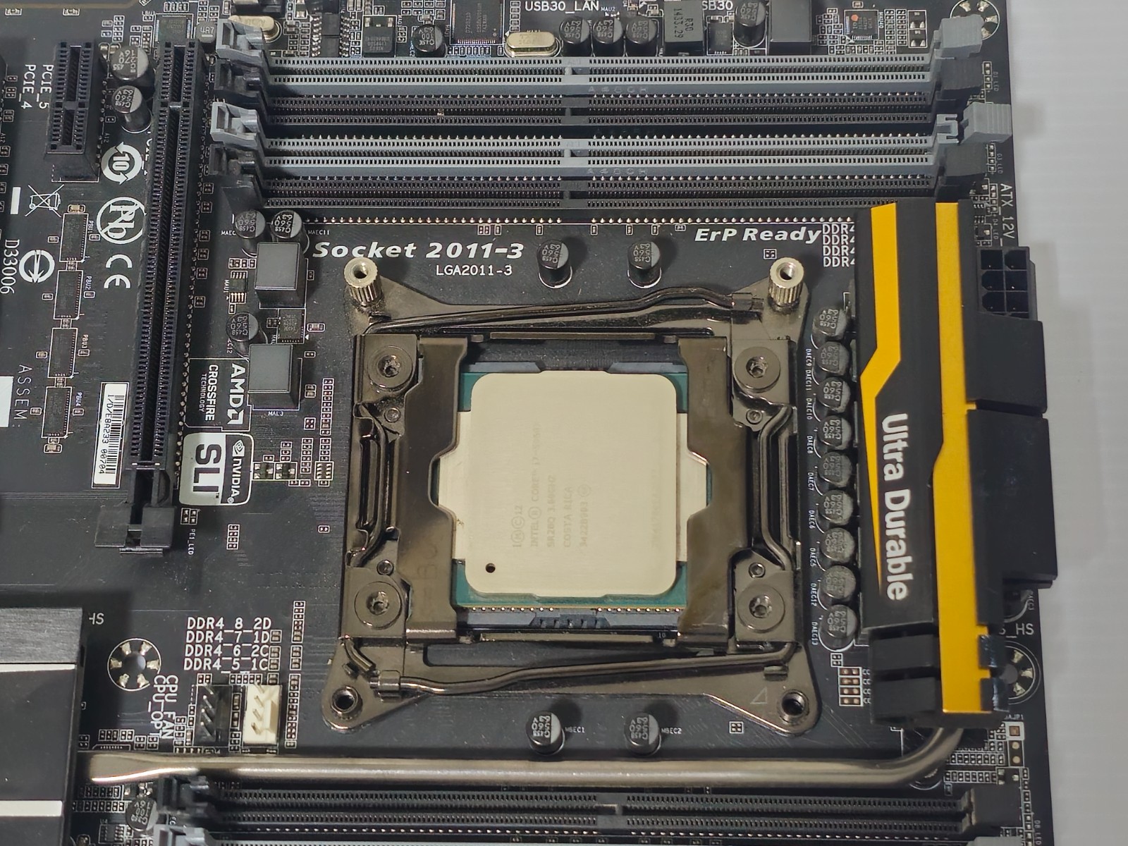 Gigabyte GA-X99-UD4 LGA2011-3 ATX Motherboard Intel X99 DDR4 USB 3.0