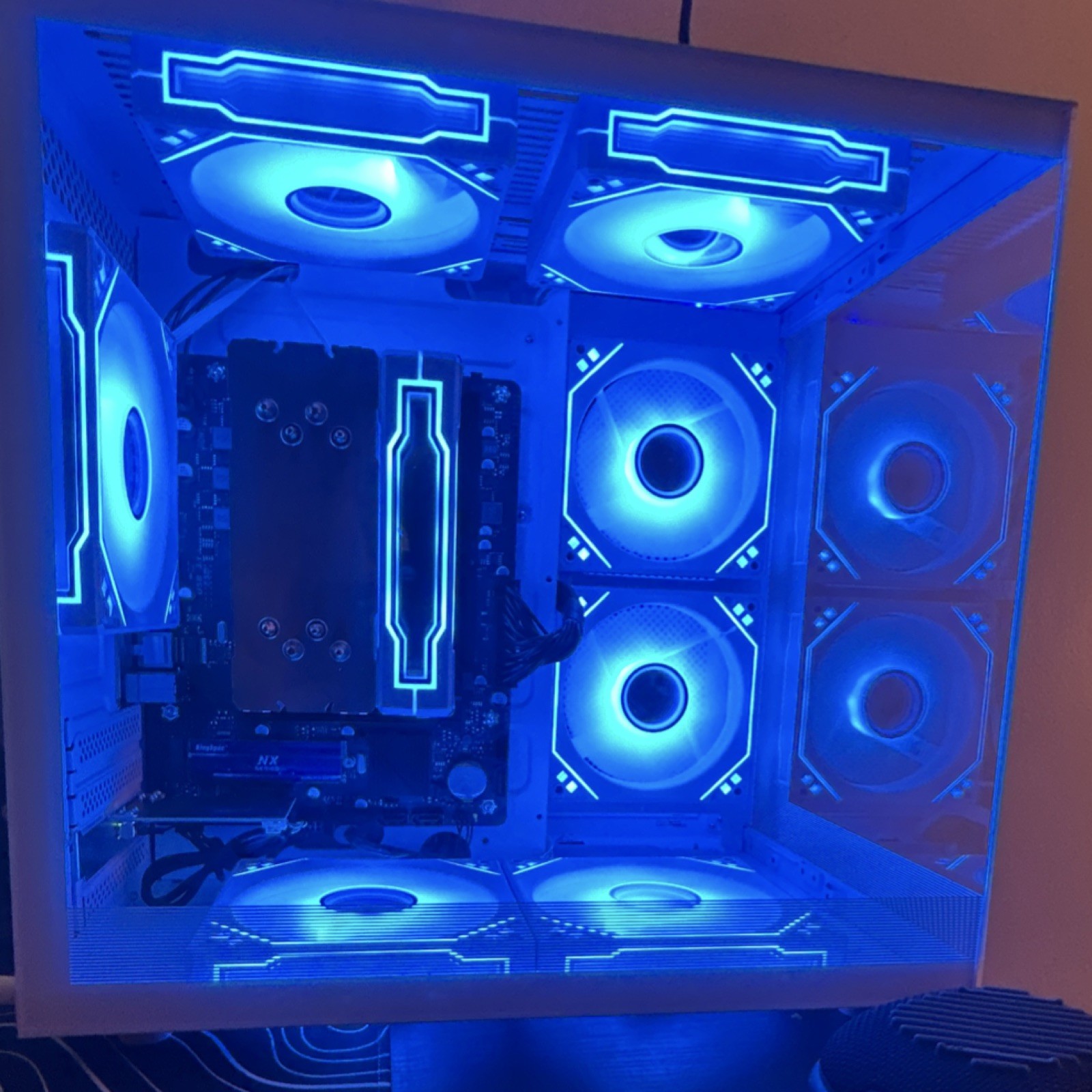 white gaming pc used 1 month specs ryzen 5 5600 gt 16gb wifi-i6
