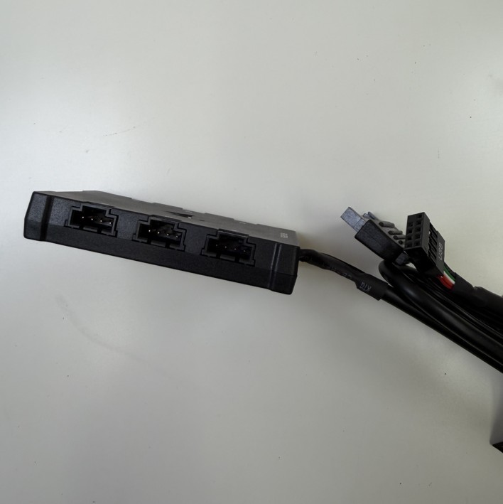 Corsair iCUE Lighting Node PRO RGB Lighting Controller – with USB cable