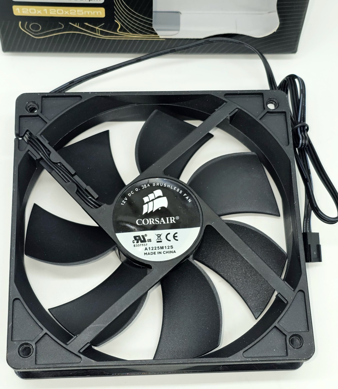 COUGAR VORTEX PWM 120mm CF-V12HP Hydro-Dynamic Bearing Case Fan