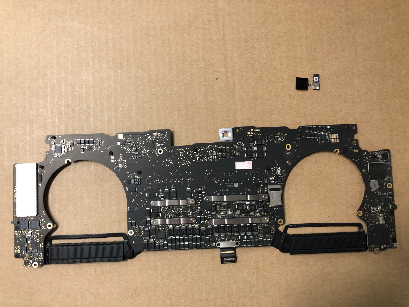 MacBook Pro 15 ” A1707 2016 Motherboard i7 16GB 11TB SSD Grade A
