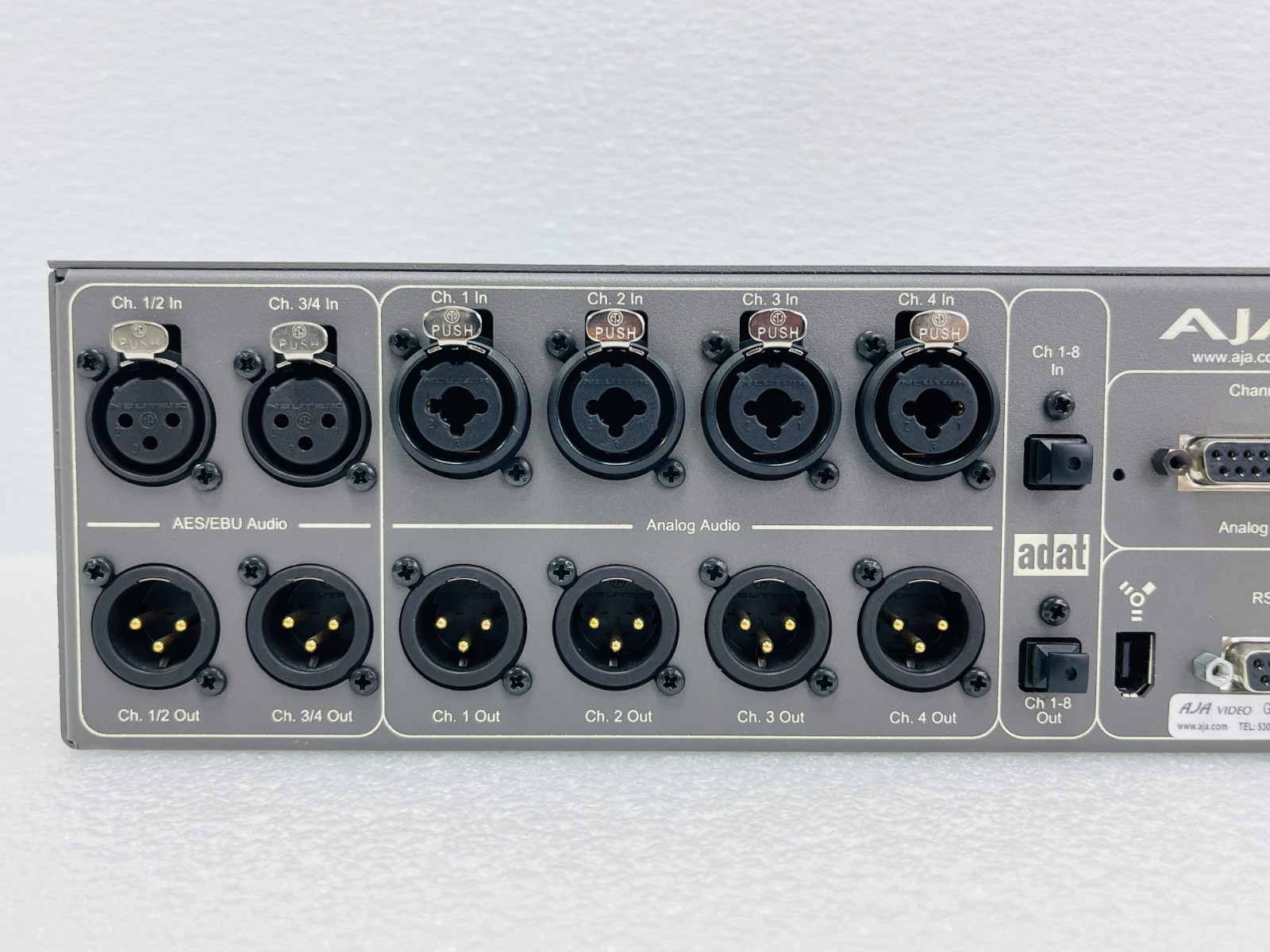 AJA IO-101351 10-BIT Uncompressed In/Out External Video Capture Breakout Box