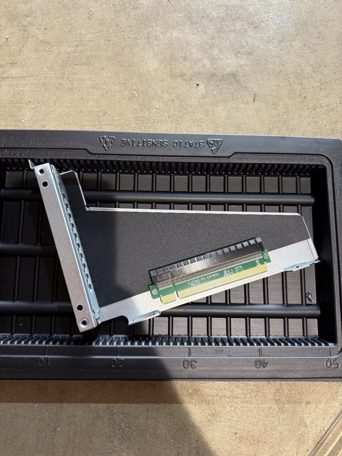 Lotes PCI-Express CLKF393 Riser Card and Frame
