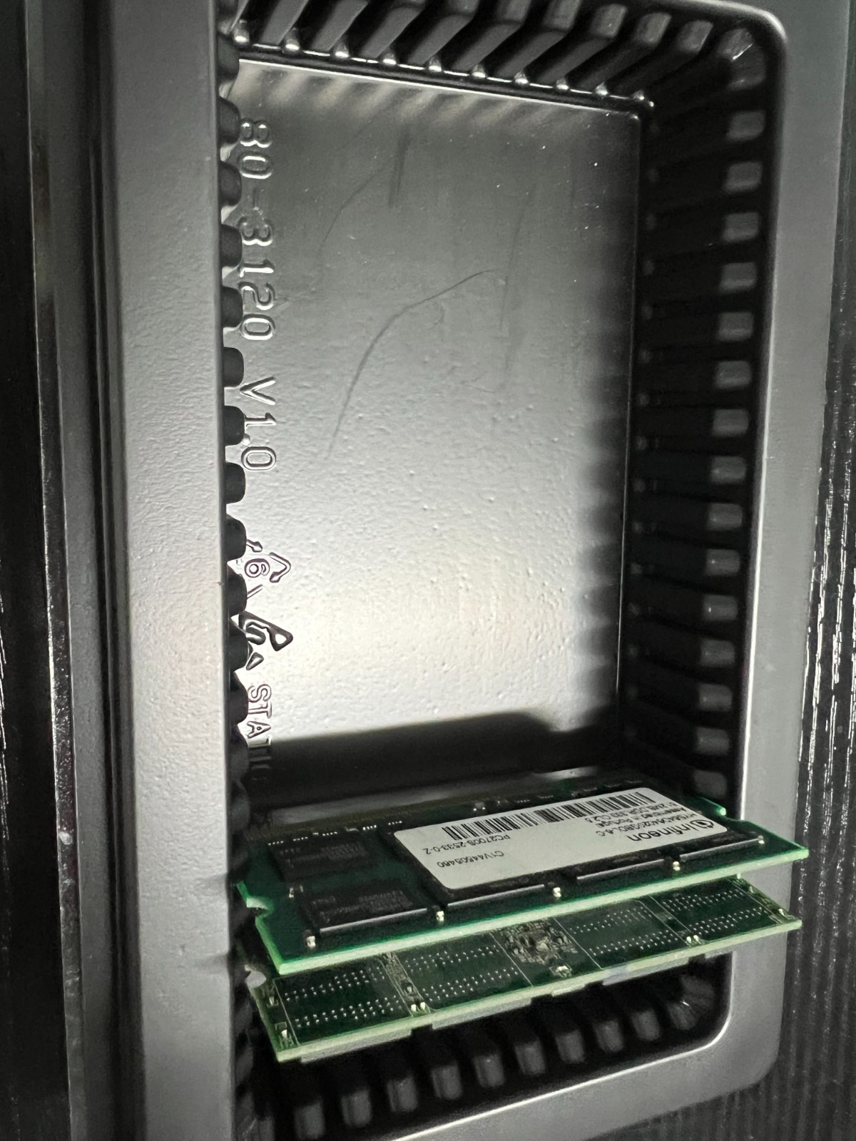 1 X Memory Sticks Tray Holder-Case-for DDR DDR2 DDR3 SODIMM Modules