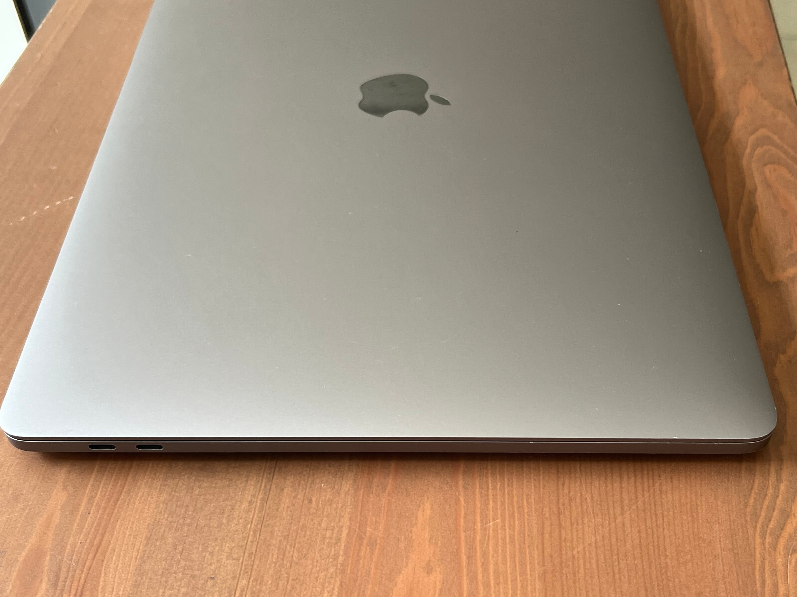 OEM Apple MacBook Pro 15″ LCD Screen Display 2018 2019 A1990 Space Grey Grade B
