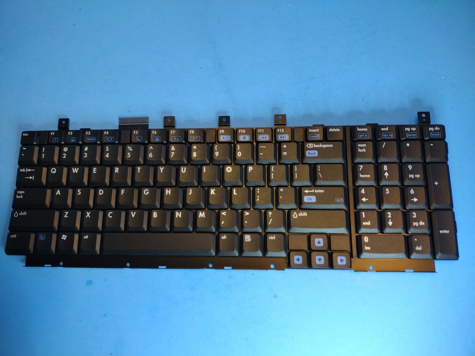 New US Black Keyboard w/ Number Pad for Unknown Model 17″ HP Pavilion Laptop