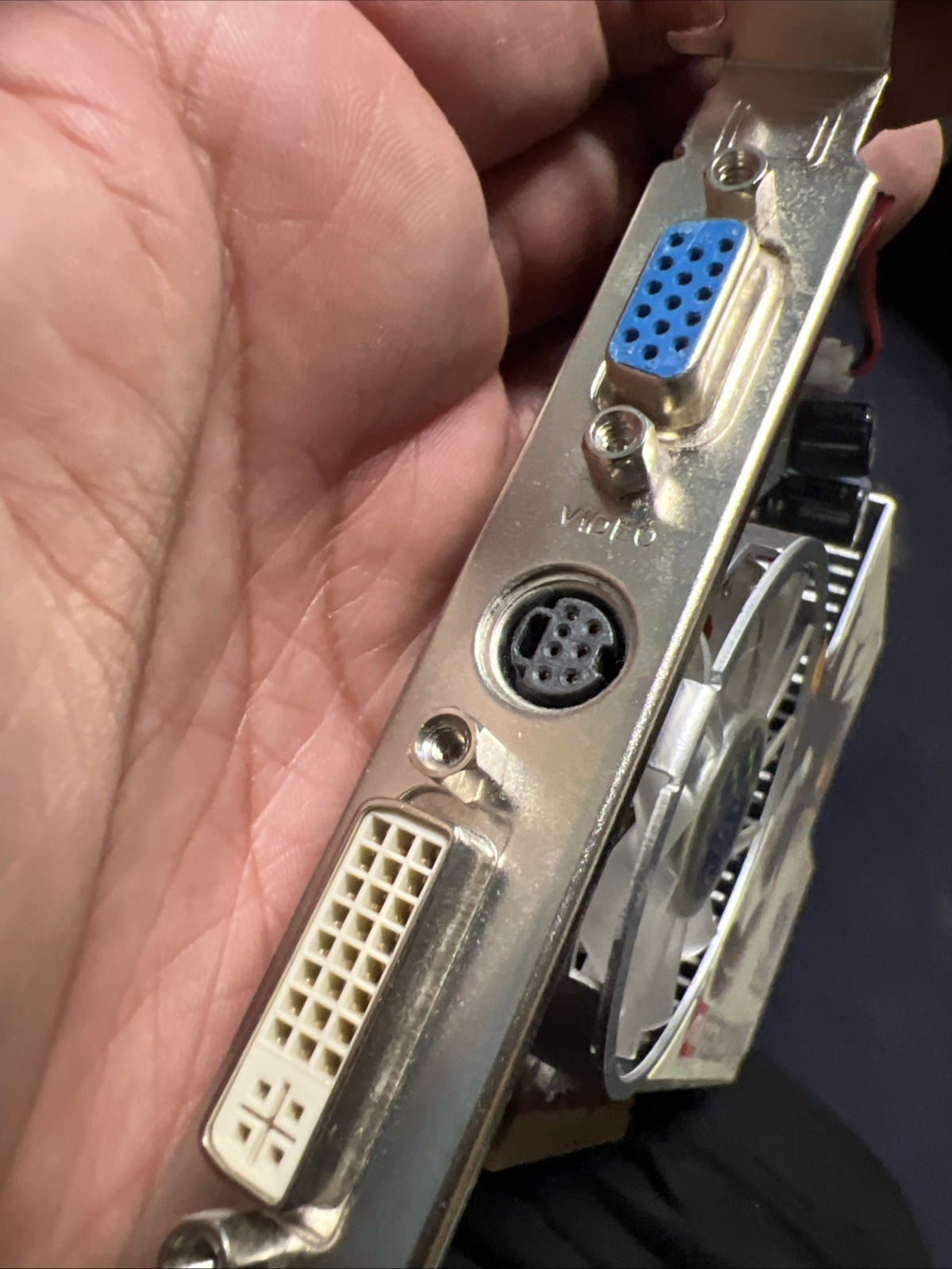 ati radeon x1600 pro 256mb CARD