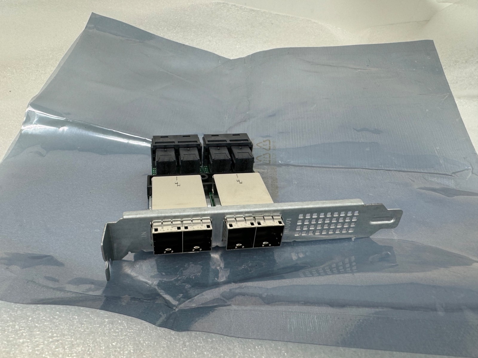Supermicro AOM-SAS3-16I16E Internal to External Cable Adapter 16-Port MiniSAS
