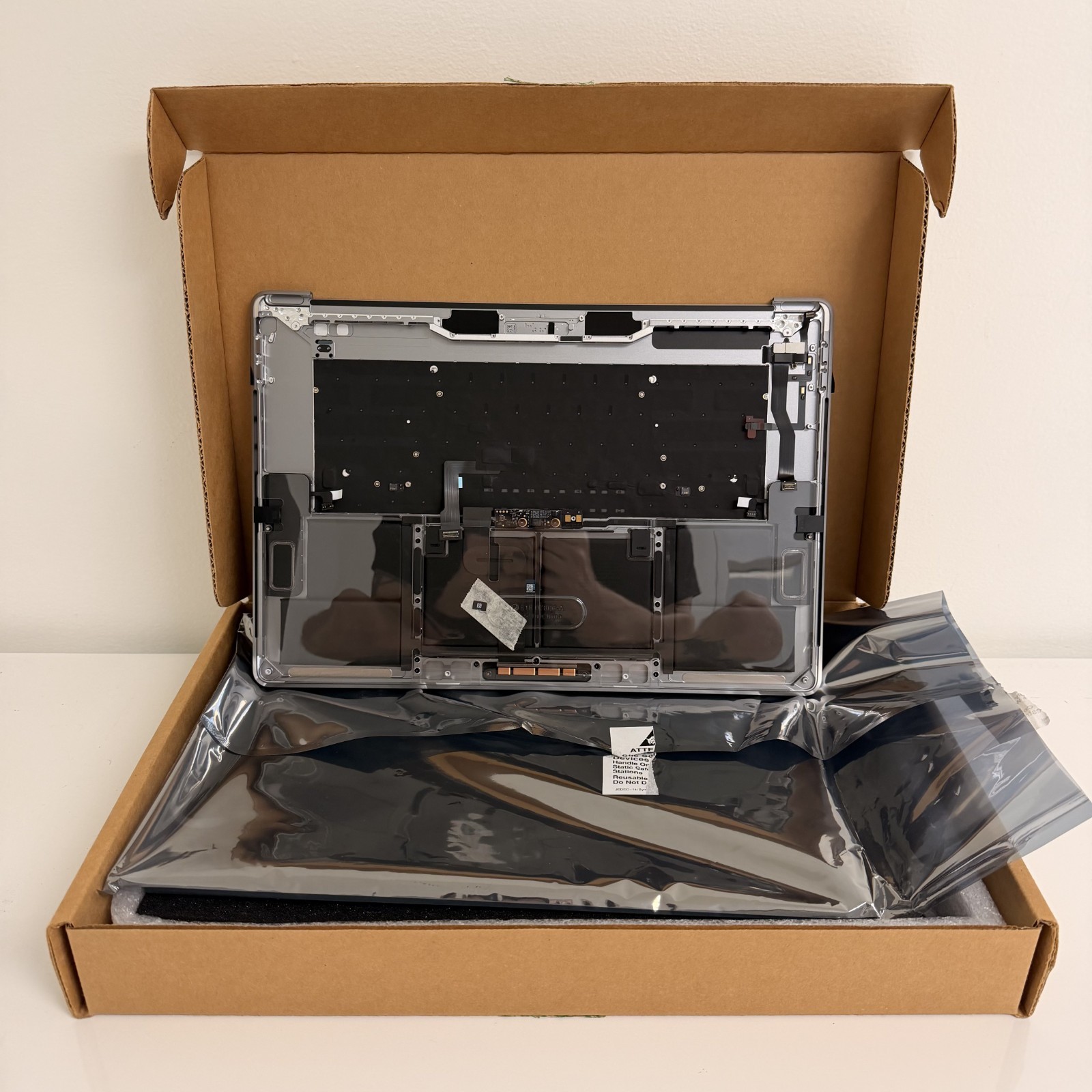 New OEM Apple MacBook Pro 15″ A1990 Top Case Replacement Space Gray 661-10345