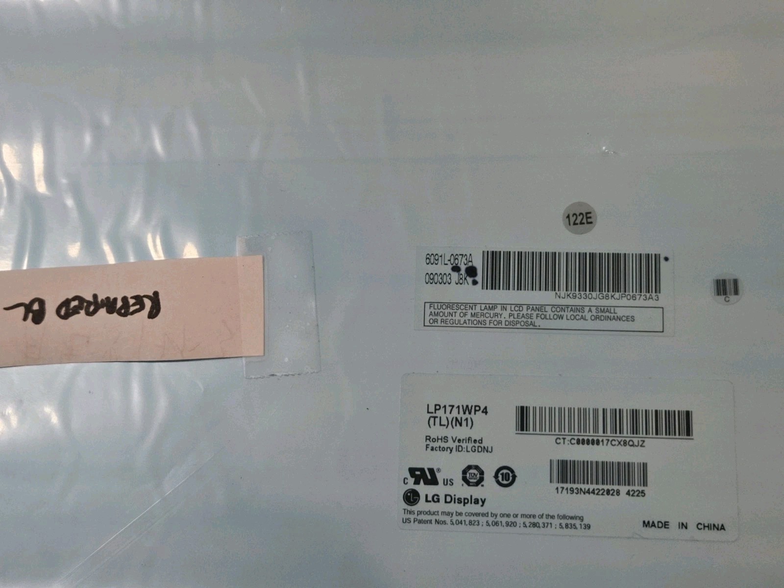 LG Display 17.1″ WXGA Glossy LCD Screen LP171WP4 (TL)(N1)