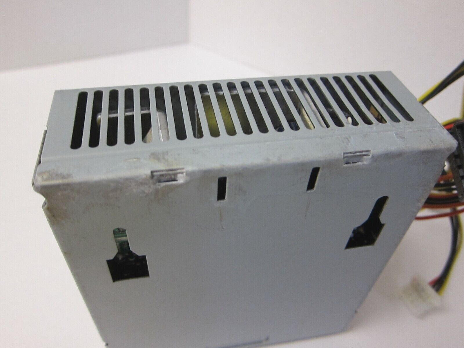 New NOS DELL Model L220P-00 220W Power Supply P/N K8965 PS-5221-2DF-LF