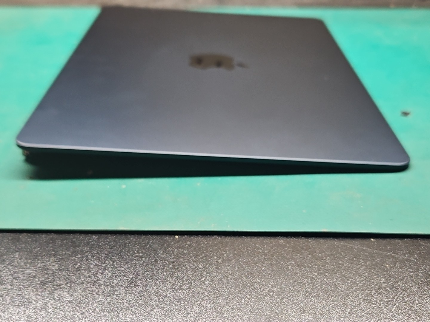MacBook Air M4 A3240 2025 13″ LED LCD Screen Display Assembly DEFECTIVE AS IS