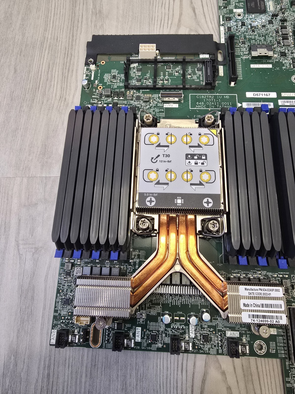Cisco C220 M6 MOTHERBOARD WITH HEATSINK ( UCSC-MB-C220-M6S SFF / 10x 2.5 )