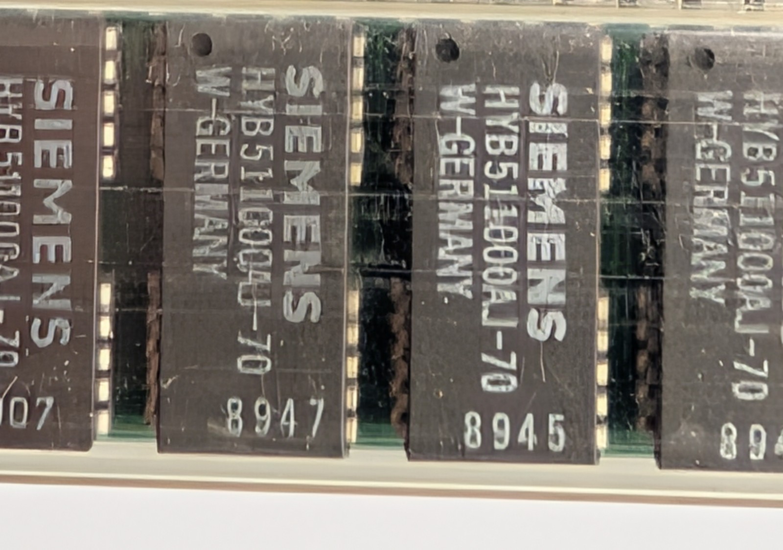 4 VTG Siemens West Germany HYB511000BJ-70 8 Chip FPM Ram UNTESTED – SEE DESC