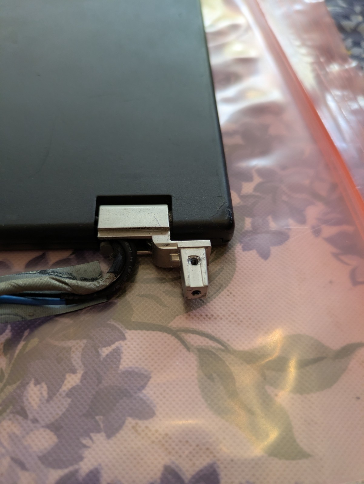 Lenovo ThinkPad X220 X220i 12.5″ Complete LCD assembly LVDS hinges cables