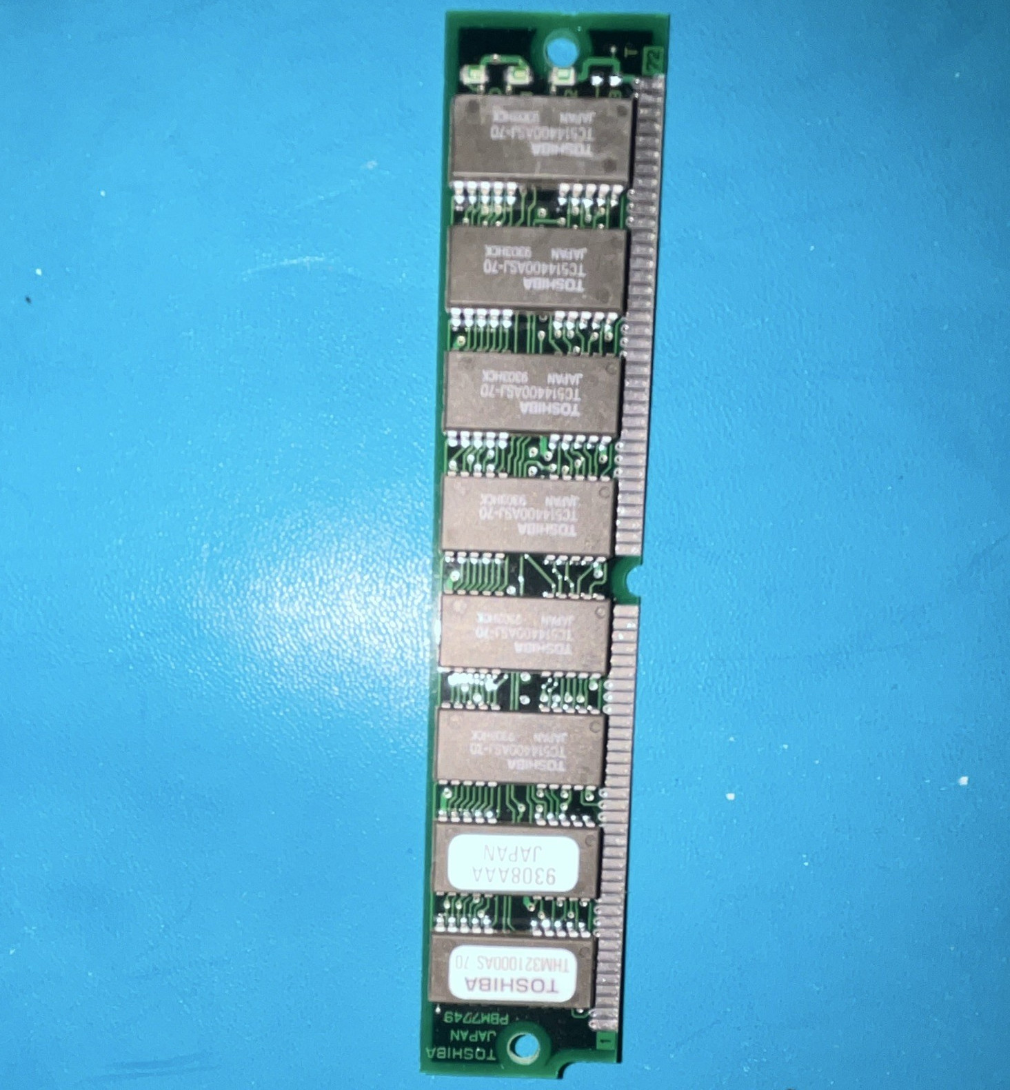 Toshiba 32MB EDO RAM 72-Pin SIMM Non-ECC Memory Module THM32100ASJ-70
