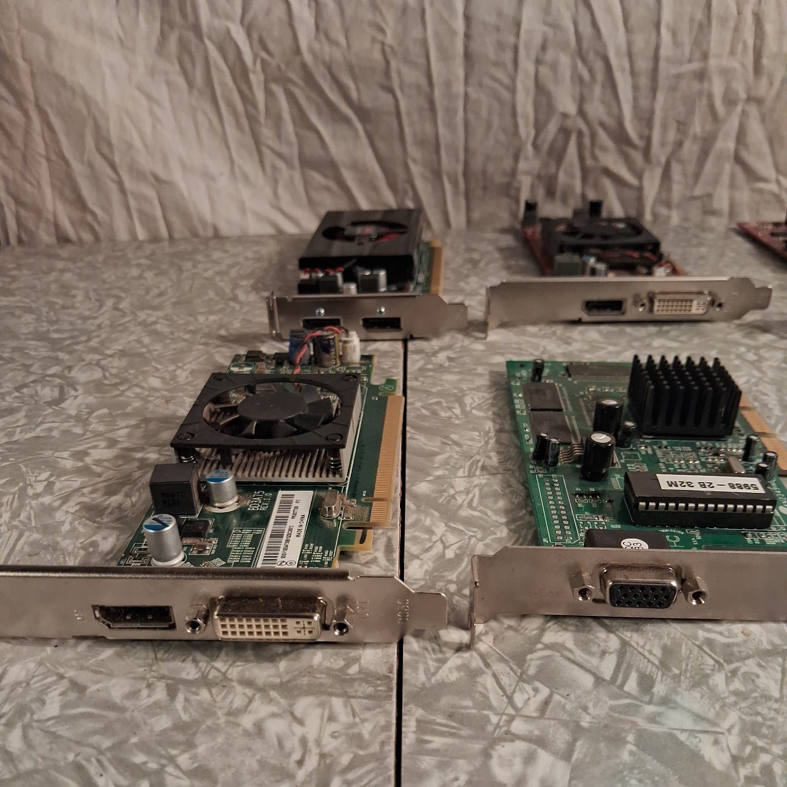Lot of 6 Assorted Graphics Card video cards Untested Unknown Conditions