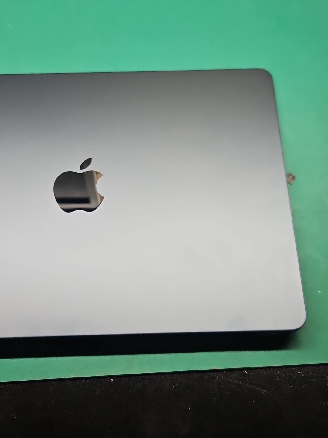 MacBook Air M4 A3240 2025 13″ LED LCD Screen Display Assembly DEFECTIVE AS IS