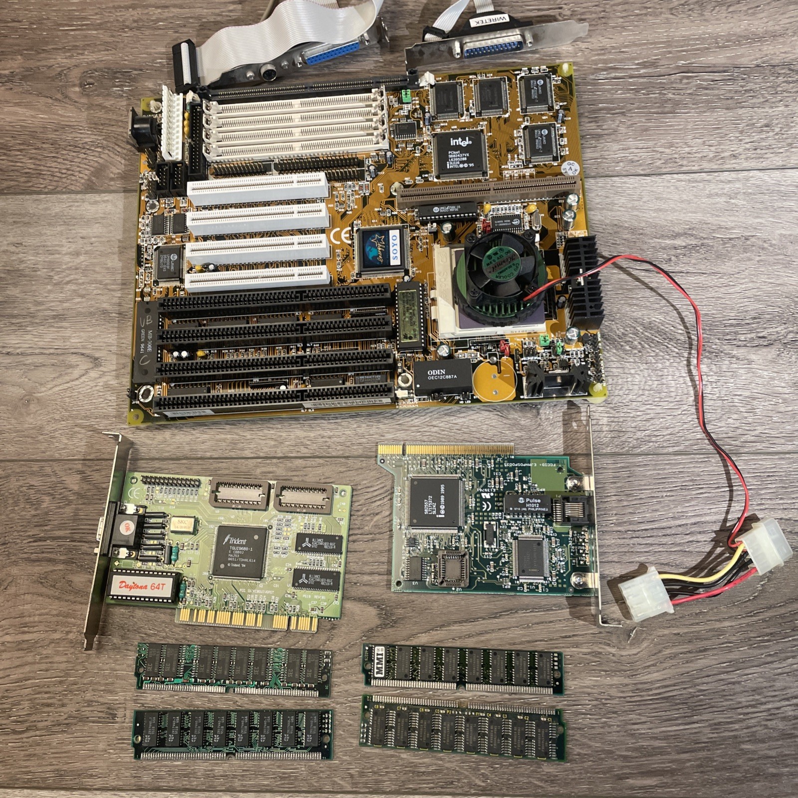UNTESTED Gold SOYO SY-4SAW2 Intel 486 Motherboard Combo Trident Daytona 64T PCI
