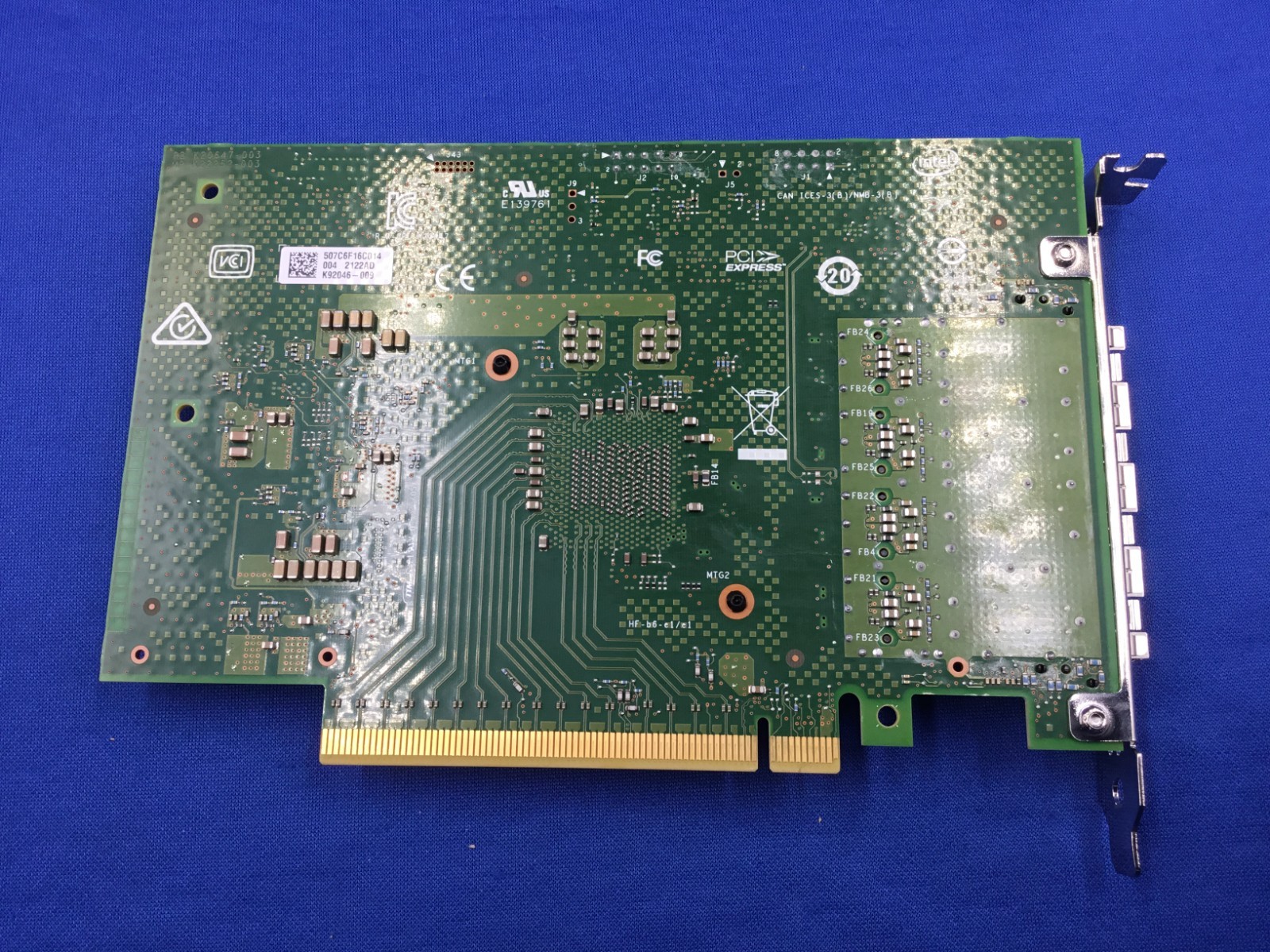 E810-XXVDA4 INTEL Ethernet 10/25Gb Quad-Port SFP28 PCIe 4.0 Adapte E810XXVDA4BLK