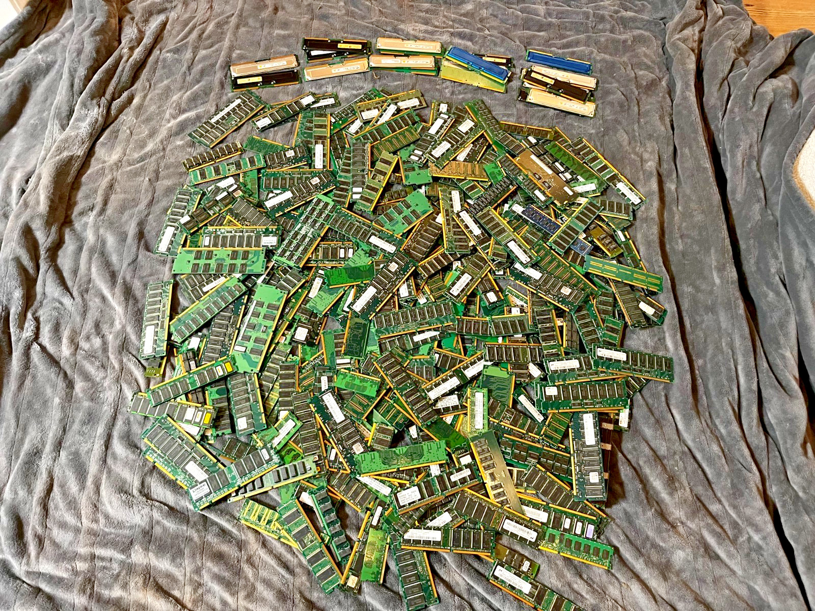 13.9 lbs Mixed Unshielded Computer Memory RAM Gold Recovery + 1.462 lbs Shielded