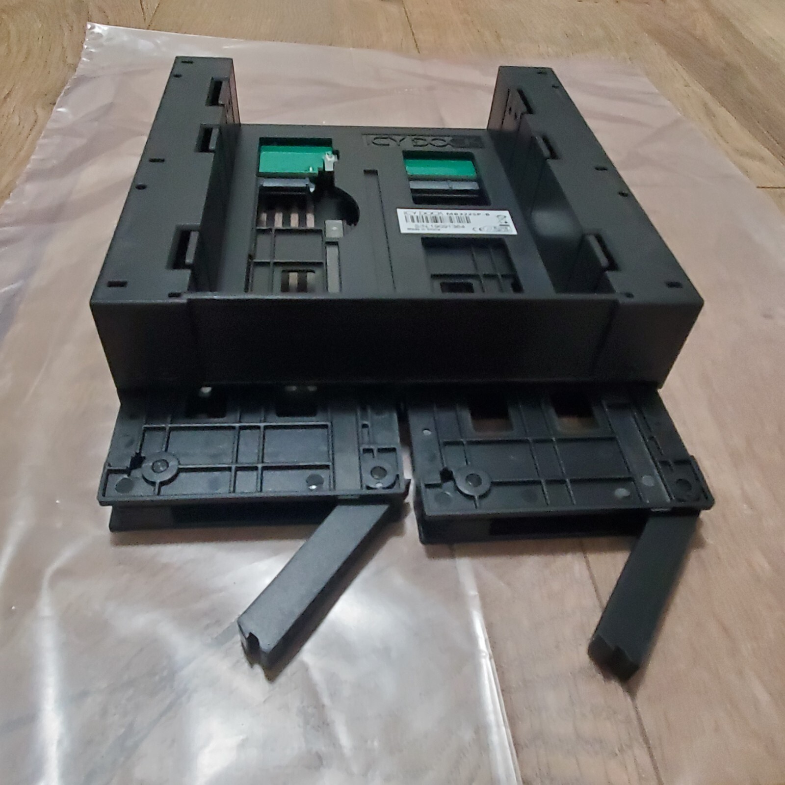 MB322SP-B ExpressCage ICY DOCK Mobile Rack 2x 2.5″ SAS/SATA/HDD/SSD to 5.25″ HDD