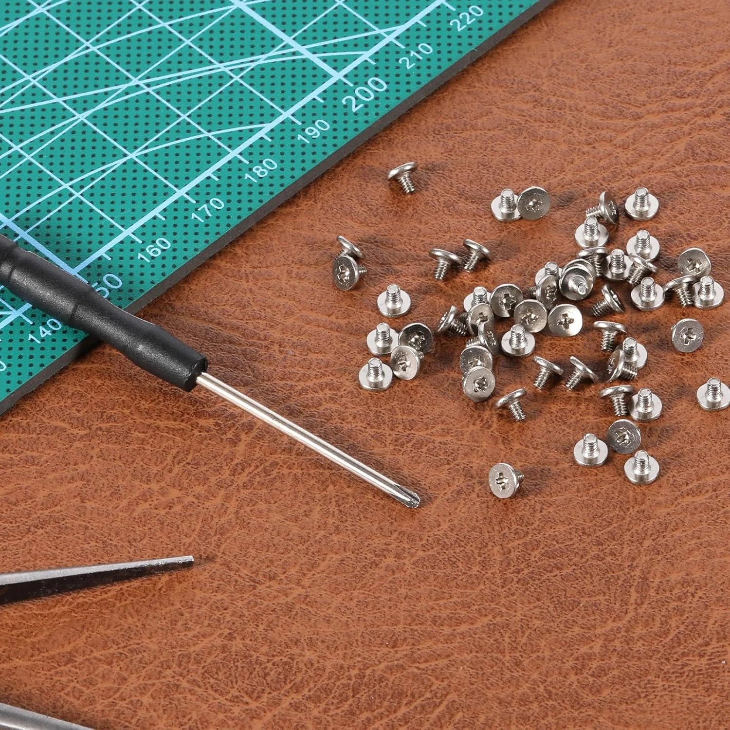 50 PCS M.2 Ssd Mounting Screws Kit, Pcie Nvme M2 X 3 Mm Replacement Phillips Fla