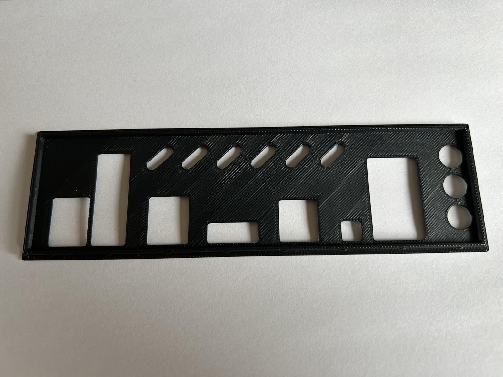 Gigabyte B550 UD AC IO Shield