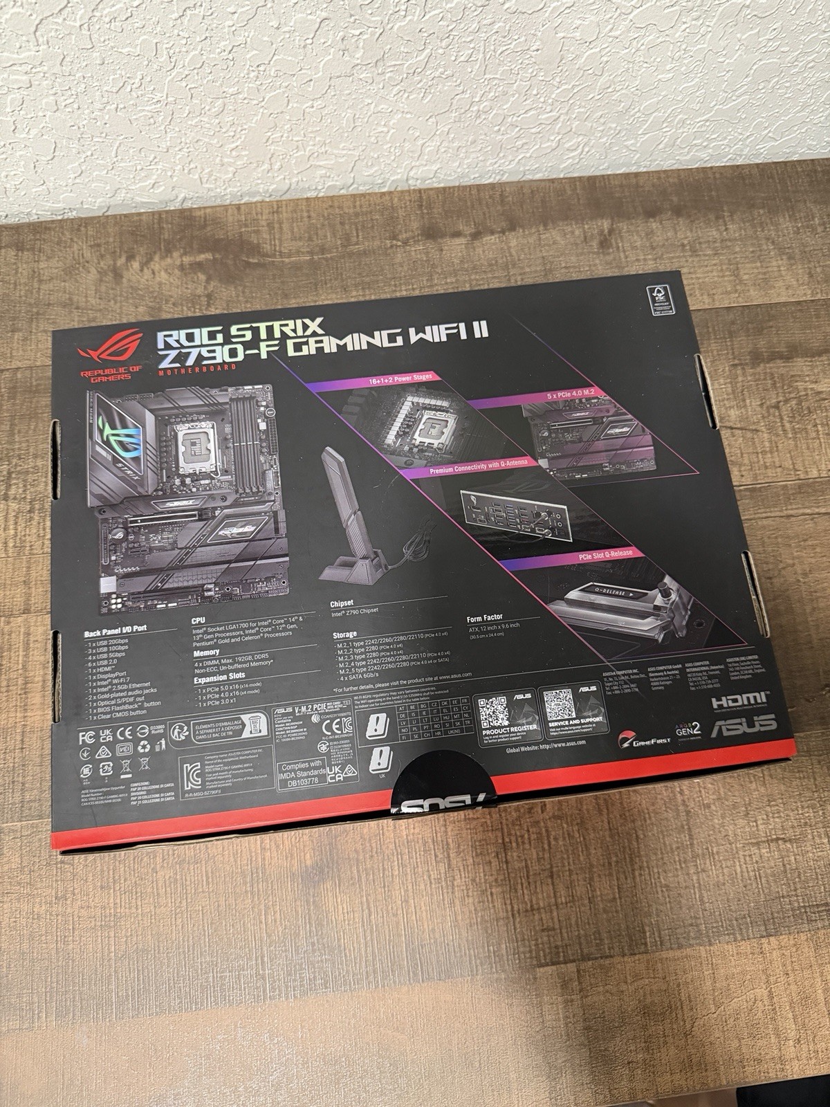 ASUS rot Strix Z790F Gaming WiFi 2 Motherboard (see Description)