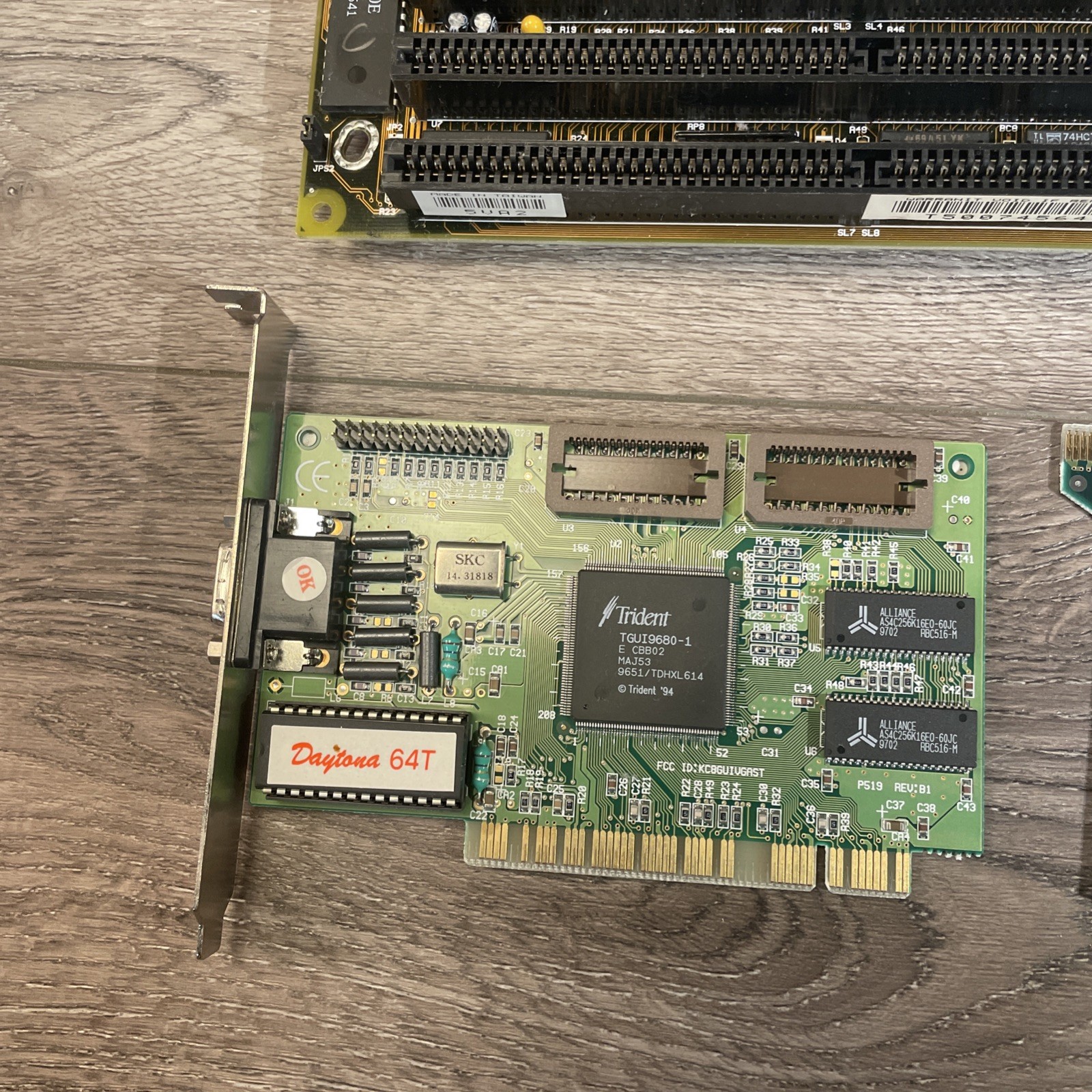 UNTESTED Gold SOYO SY-4SAW2 Intel 486 Motherboard Combo Trident Daytona 64T PCI