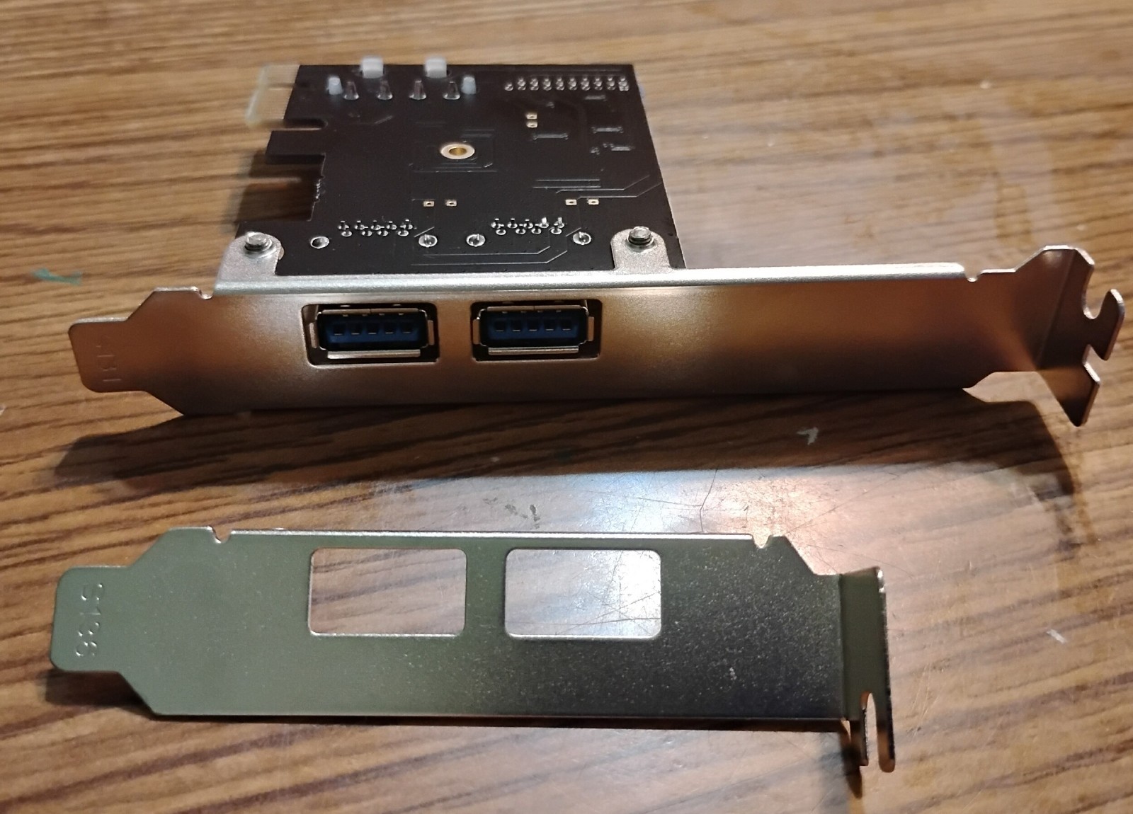 USB 3.0 PCI-E Expansion Card Adapter External 2 Port USB3.0 Hub 20pin Connecter