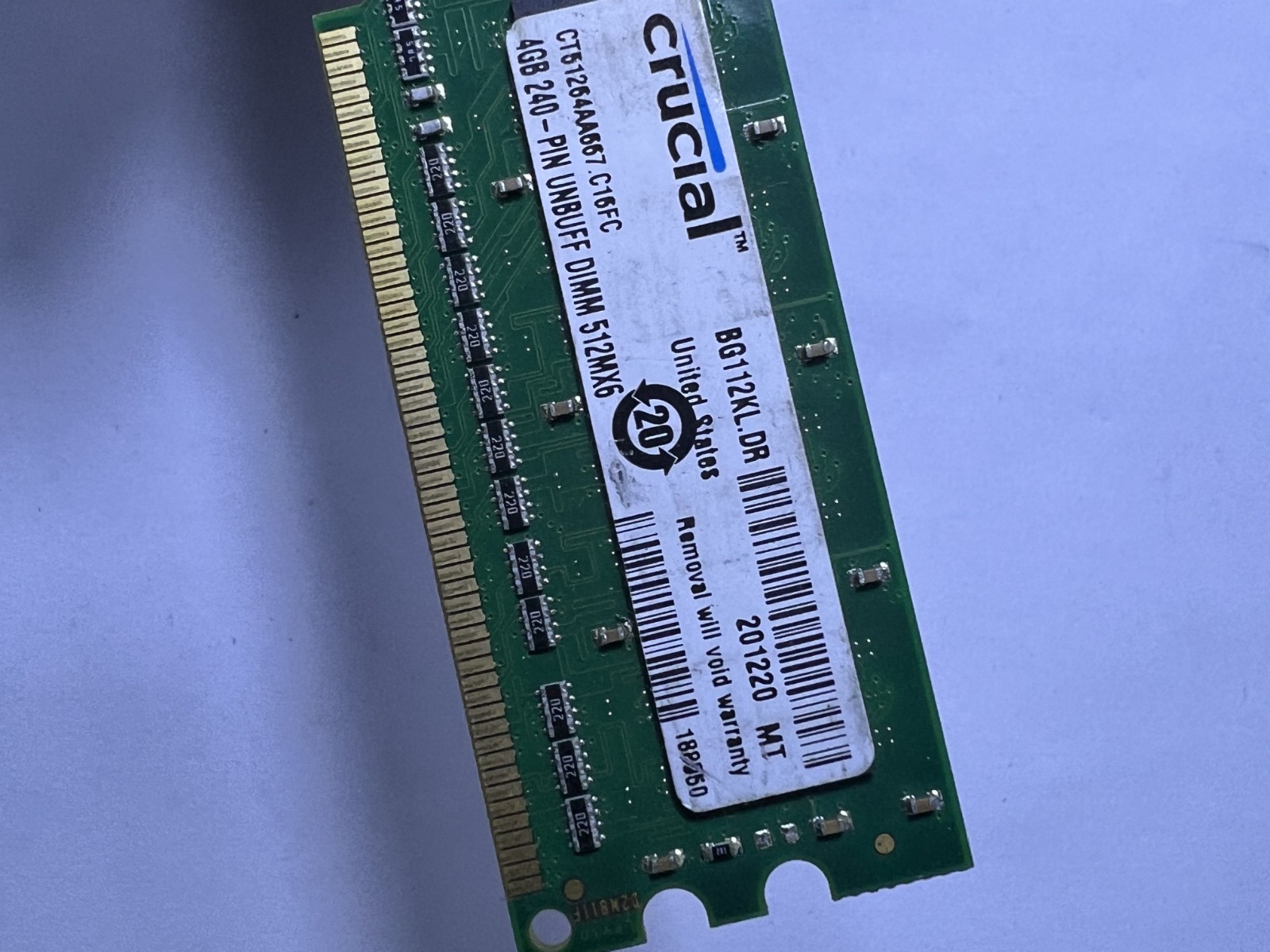 Crucial PC2-5300 4GB (1x4GB) 667MHz PC2-5300 DDR2 SDRAM Memory CT51264AA667.C16F