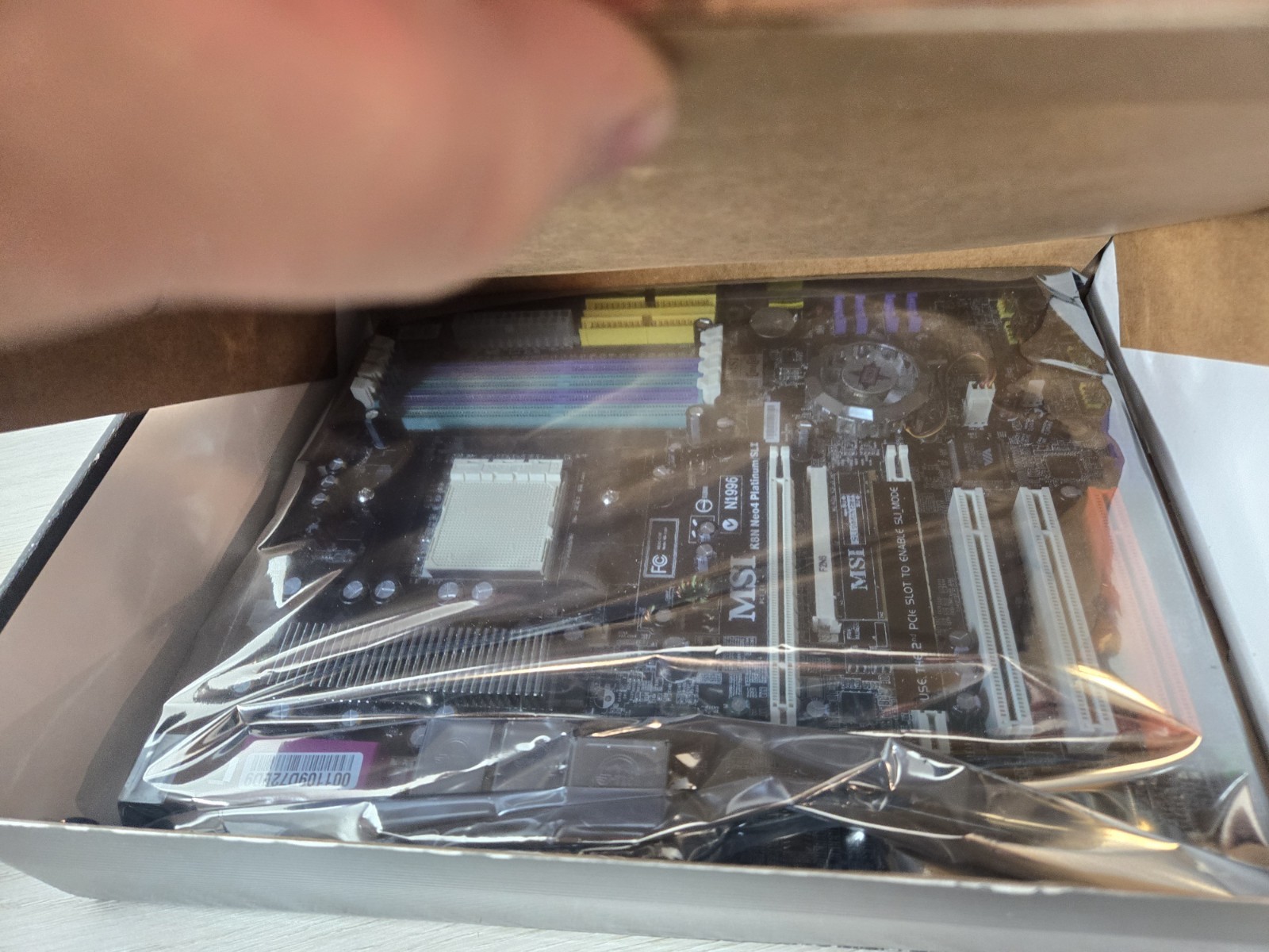 NEW MSI K8N Neo4 Motherboard “SEE PHOTOS/DESCRIPTION”