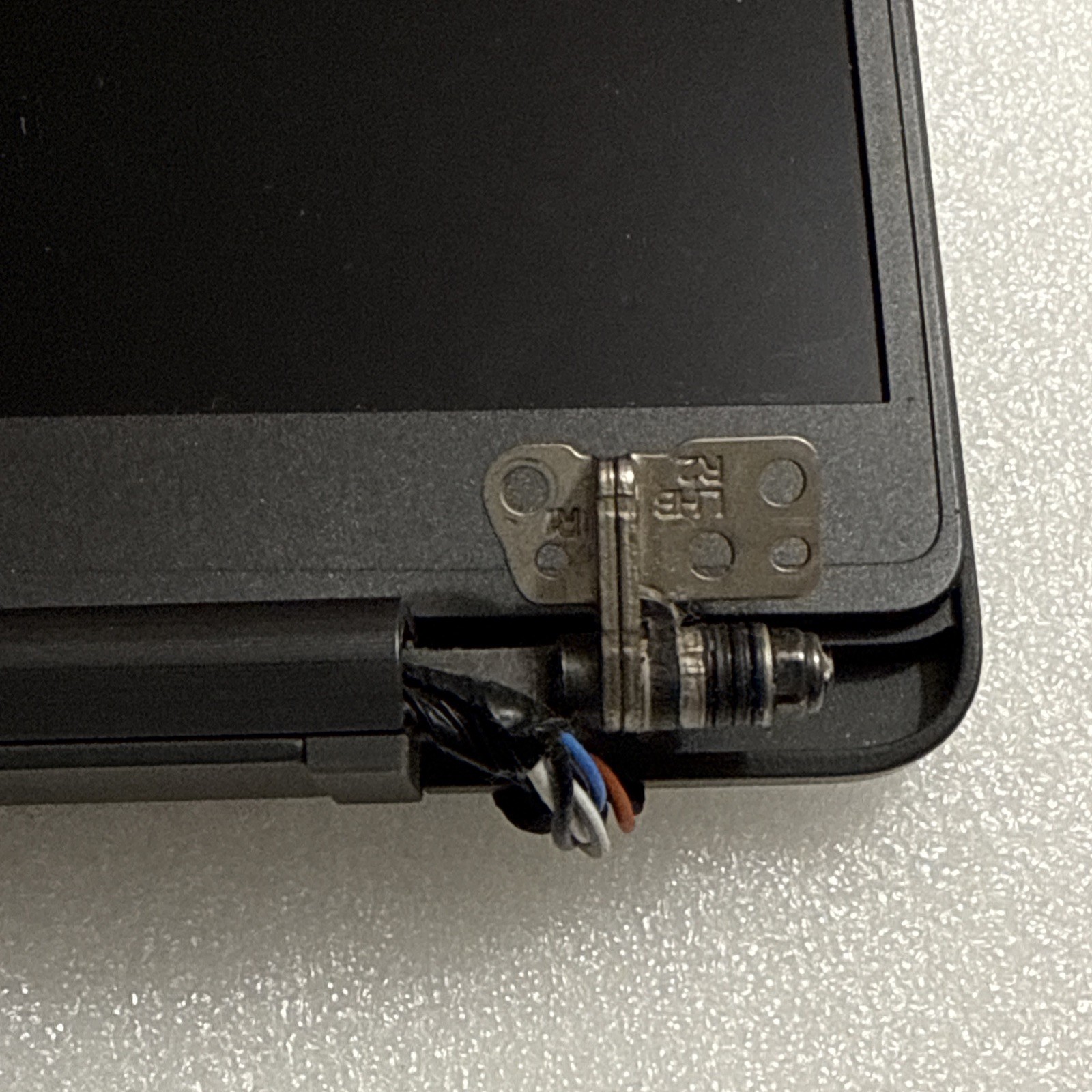 DELL LATITUDE 7400 14″ Non Touch LCD SCREEN Y7N37 RFF6F GDYF8 0GDYF8 MTJ8