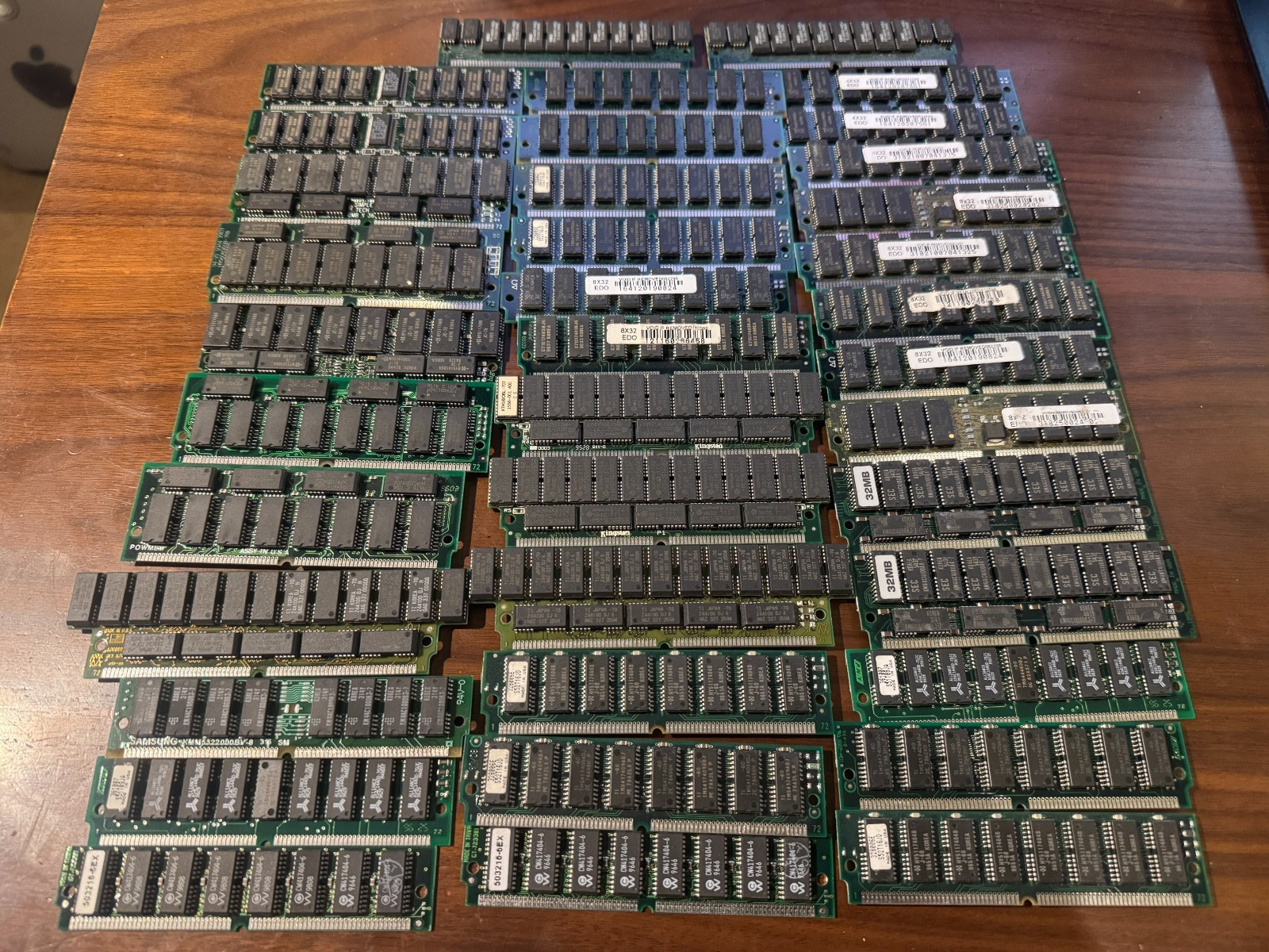 Huge Lot 72-Pin SIMM RAM Mixed Vintage EDO PC Memory