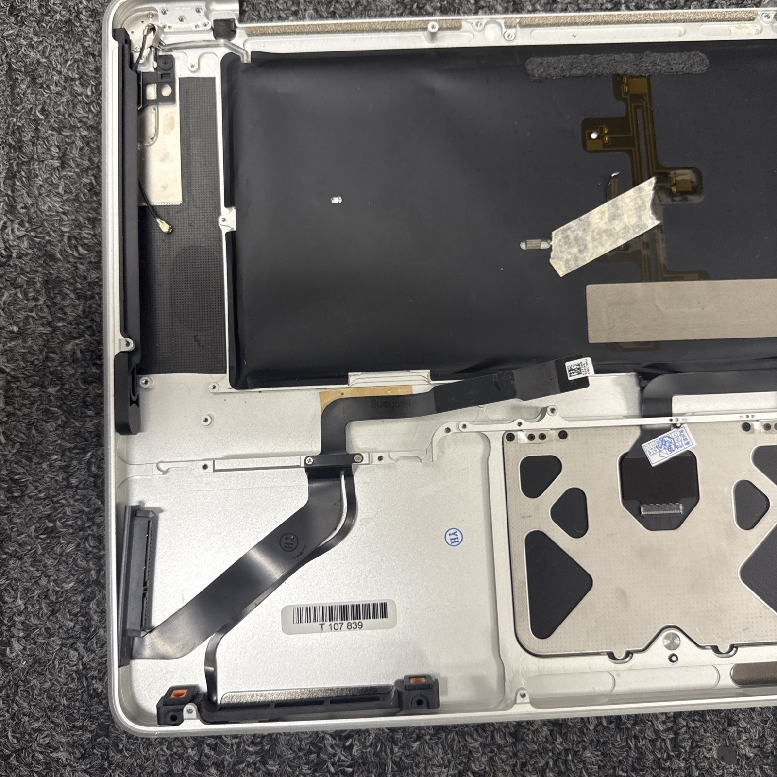 Apple MacBook Pro A1286 2010 2011 2012 – PalmRest Keyboard Trackpad NEW 661-6509