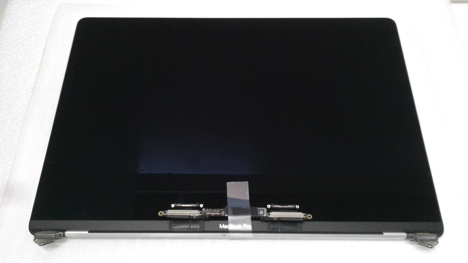 Genuine Apple LCD Screen Assembly for 15″ MacBook Pro A1990 2018 19 Replacements
