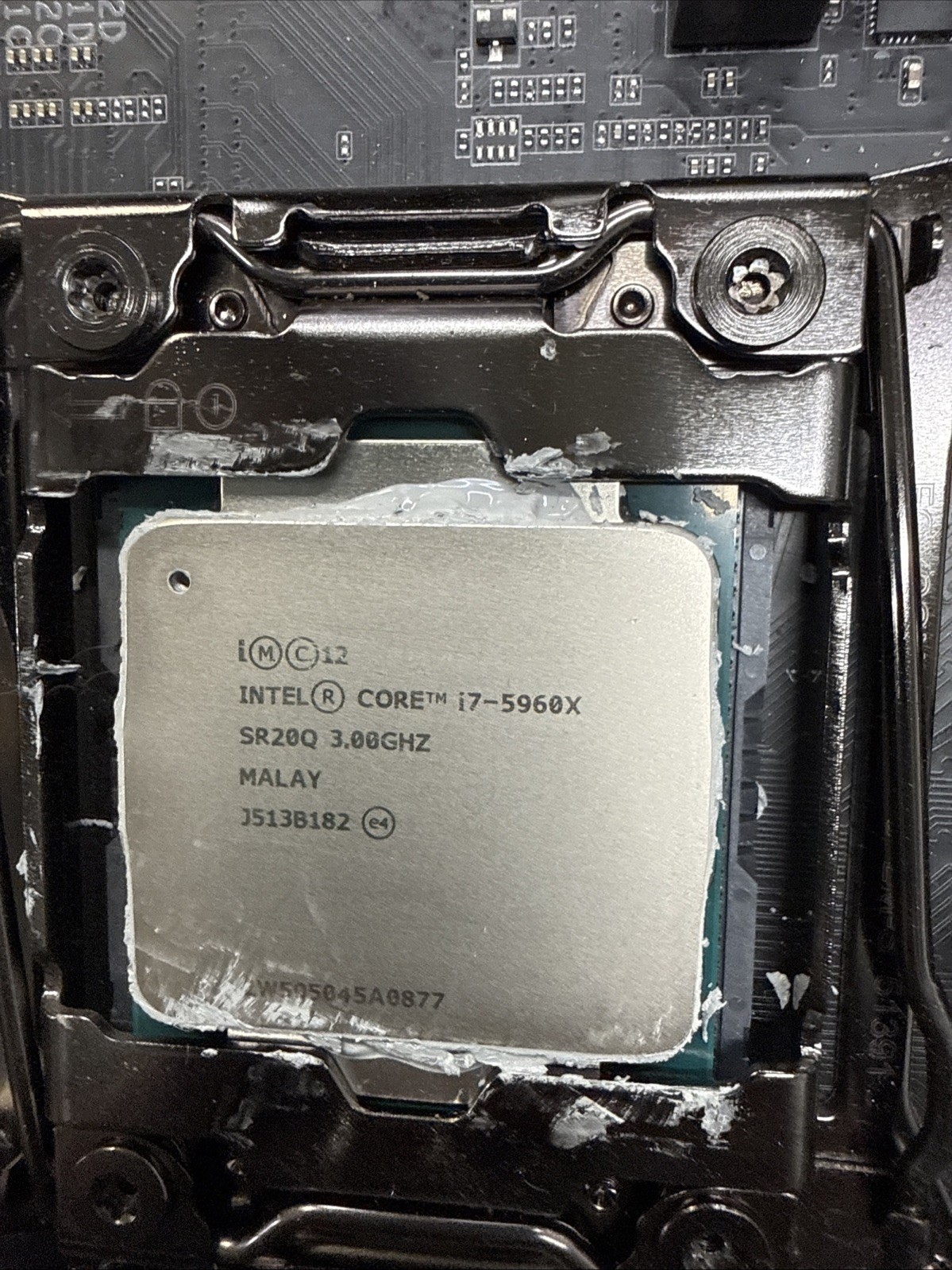 GIGABYTE GA-X99-UD4P Motherboard & I/O Shield & i7-5960X