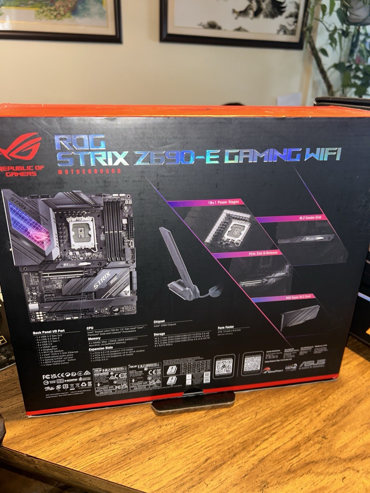 ASUS ROG STRIX Z690-E GAMING WIFI Intel Z690 LGA1700 DDR5 ATX Wi-Fi 6E