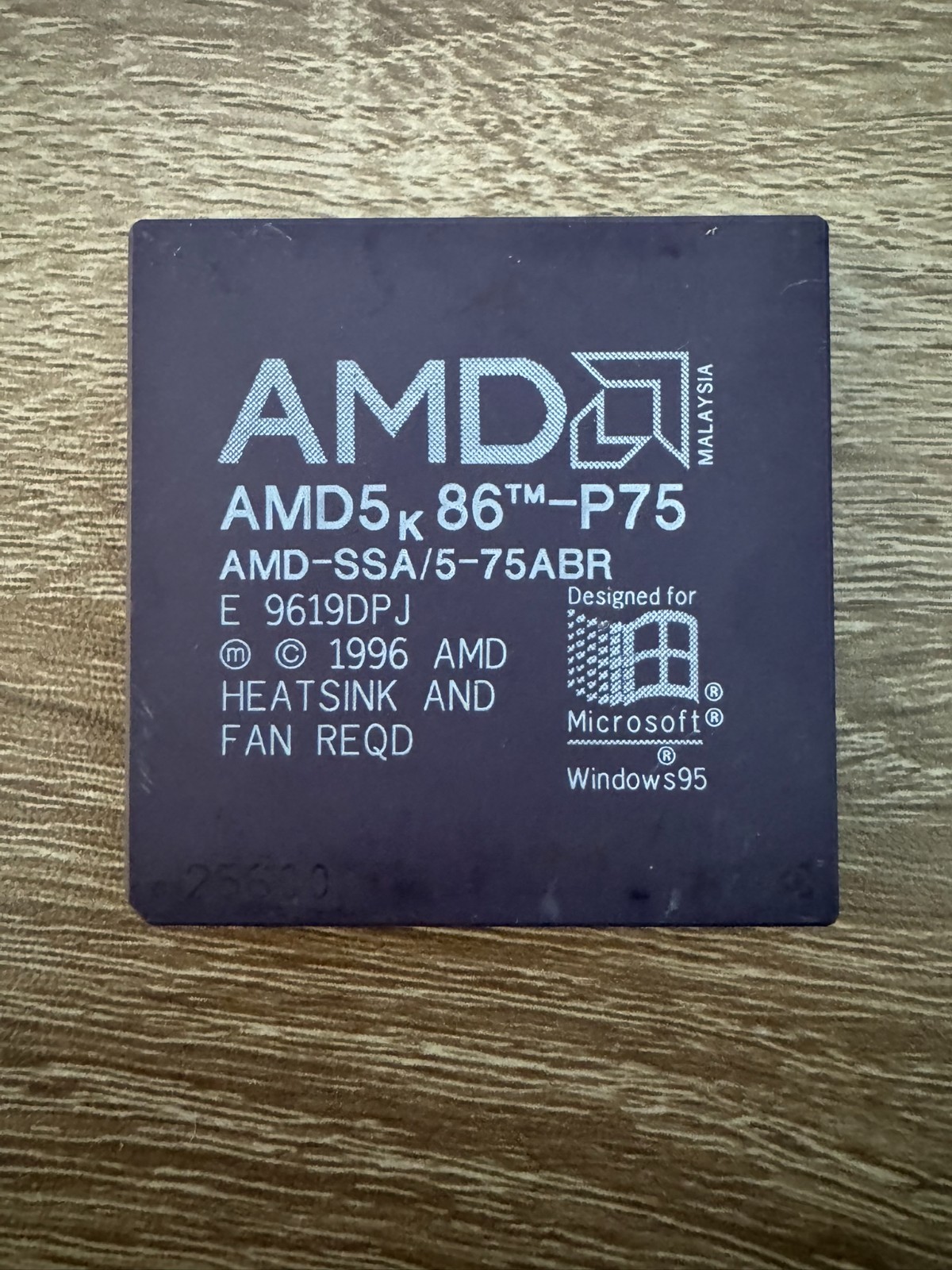 Vintage AMD 5K86-P75 SSA/5-75ABR 75MHz Socket 5/Socket 7 CPU Used good condition