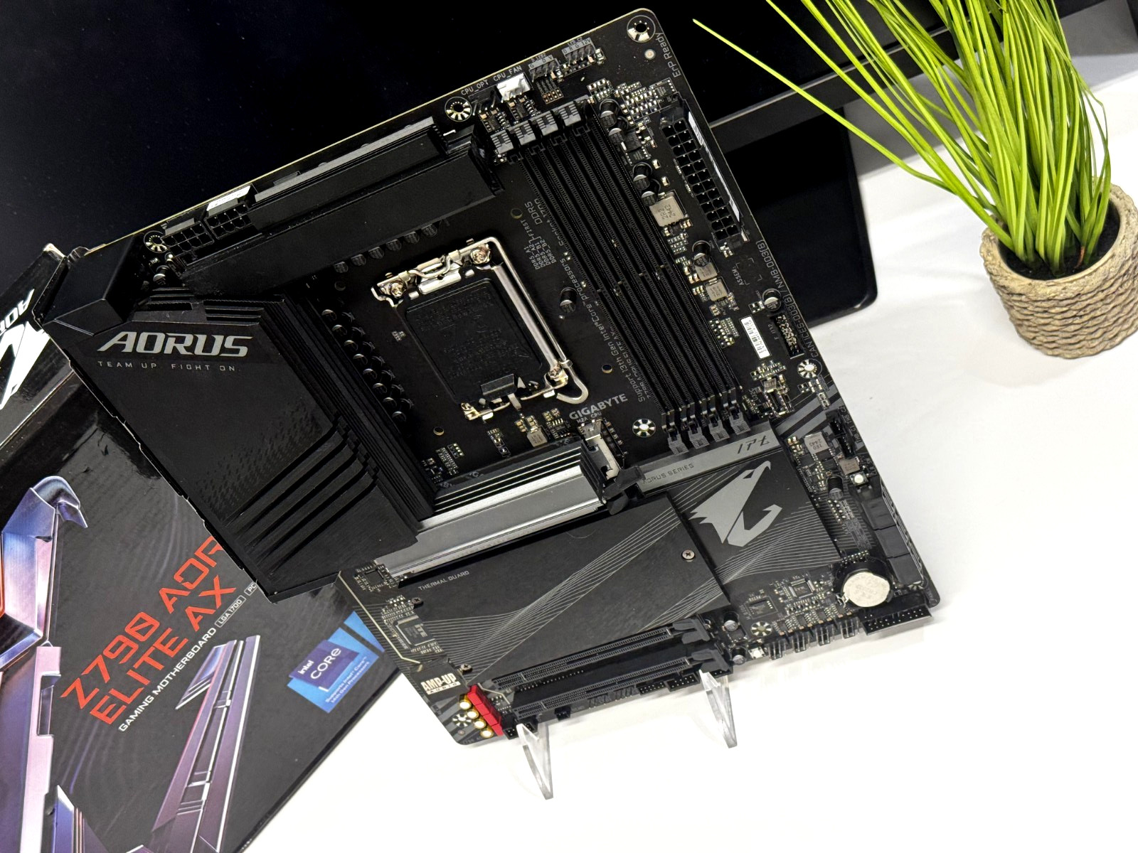 GIGABYTE Z790 AORUS ELITE AX DDR5 LGA1700 WiFi 6E PCIe 5.0 ATX