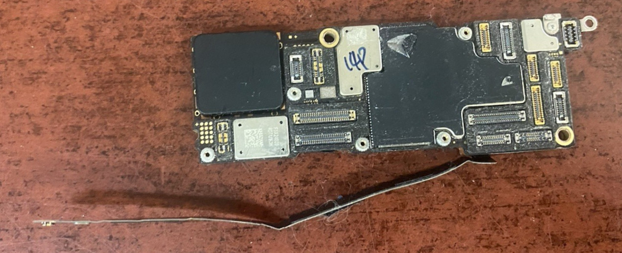 iPhone 14 Pro Logic Board, Specs/Lock Status unknown, not working AS-IS